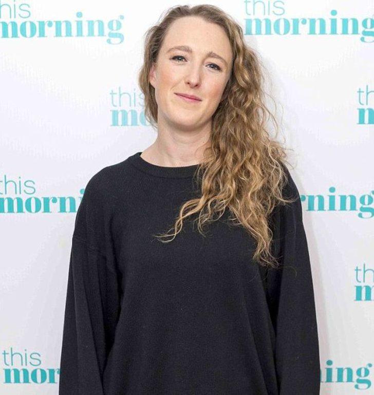 Tatilde tanıştığı hayaletle ciddi ilişki yaşadığını söyledi  G1