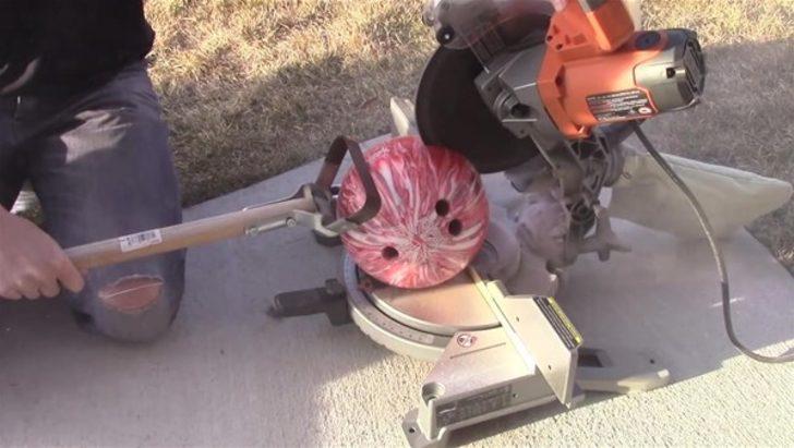 Bovling topunun içinde ne var?  G3