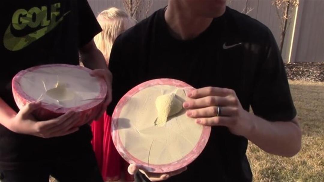 Bovling topunun i&ccedil;inde ne var? 