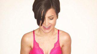 Seks bağımlısı kadın 'vajinasını kırdı'