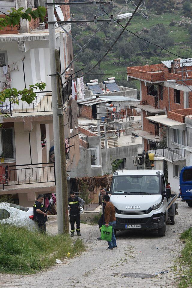 Kaçak elektrik kullandıklarını ihbar eden mahalleli, elektriğe kavuştu