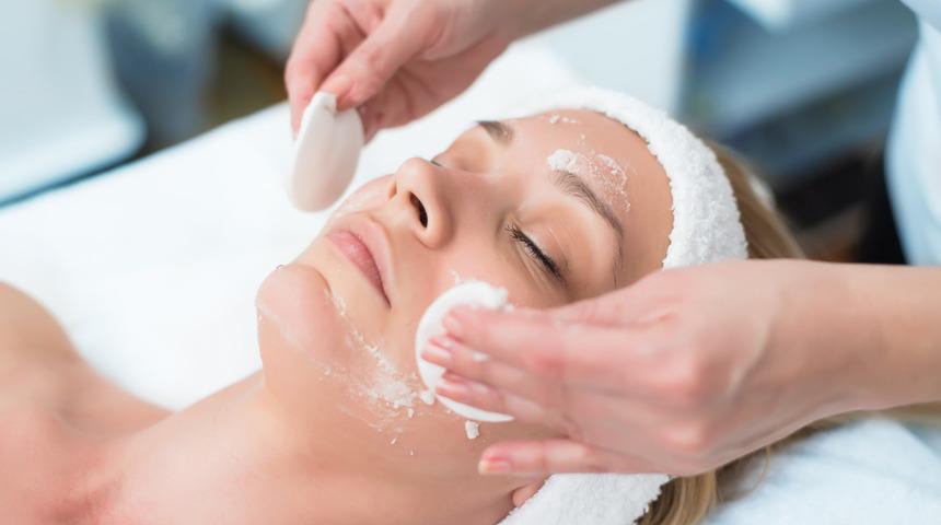 Peeling nedir? Evde peeling maskesi nasıl yapılır?