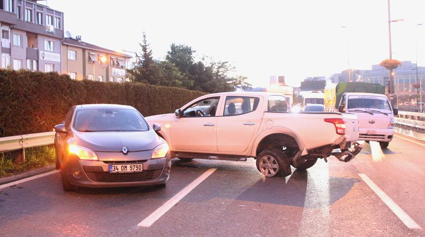 Okmeydanı D-100 Karayolunda zincirleme kaza! 1 kişi hayatını kaybetti