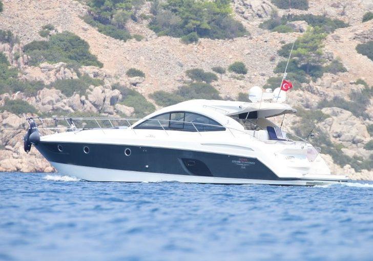 Çağatay Ulusoy'un teknesinde meçhul güzel G4