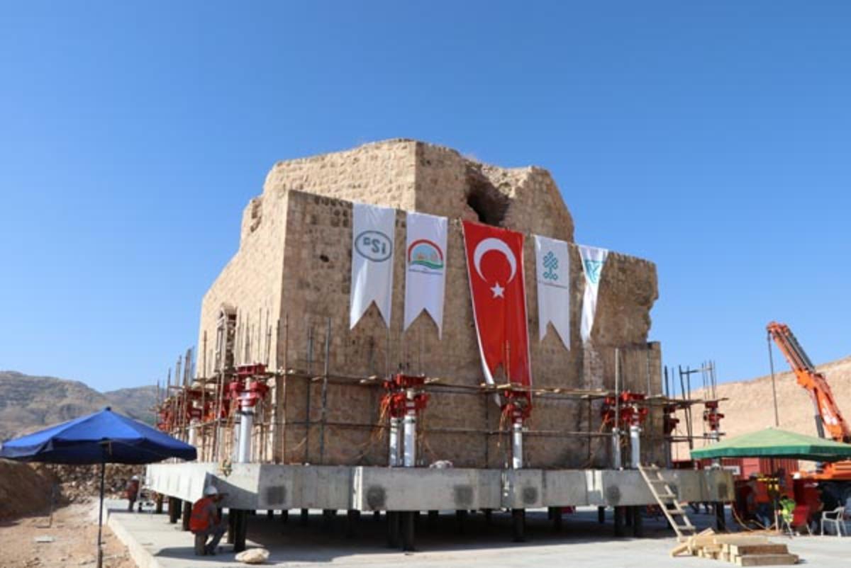 Tarihi Artuklu Hamamı yeni yerine indiriliyor! 