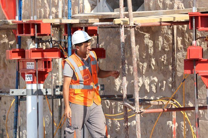 Artuklu Hamamı'nın zemine inmesine 80 cm kaldı! G4