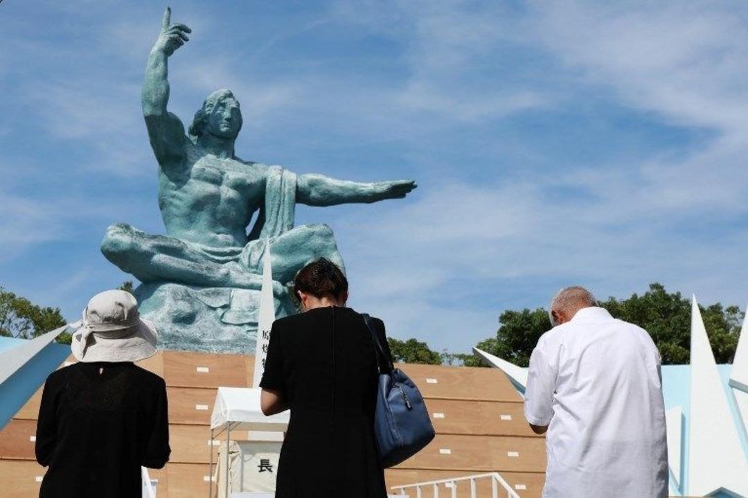 Nagazaki'de 73 yıl sonra 74 bin atom bombası kurbanı anıldı 