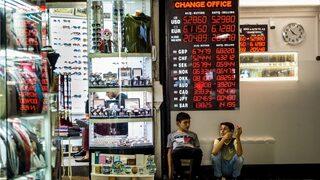 Türk Lirası'ndaki değer kaybı döviz borcu olan şirketleri nasıl etkiliyor?