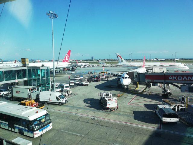 Atat&uuml;rk Havalimanı apronunda kaza (1) 2