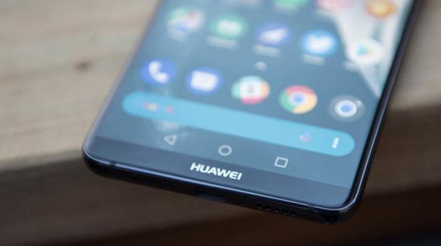 Huawei Mate 20 Pro dev bir pille gelecek!