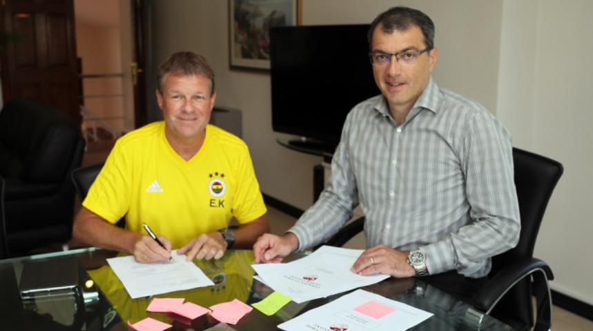 Fenerbahçe'de Erwin Koeman imzayı attı