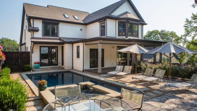 Ünlü çift evini satıyor! Değeri dudak uçuklatıyor