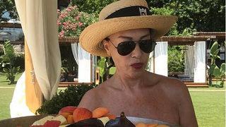 Nebahat Çehre'den tatil paylaşımı