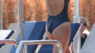 Bu da Kendi tarzı! Plajda şovunu yaptı