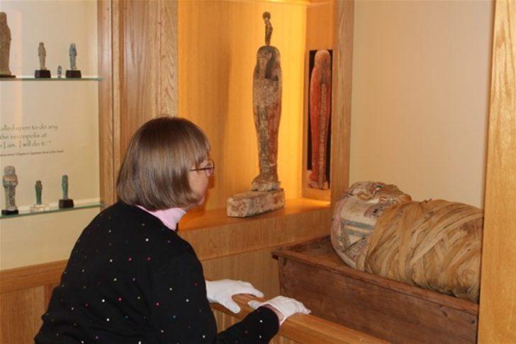 Mumyanın içindekiler şaşırttı  G1