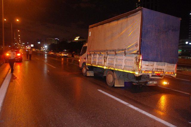 Maltepe'de trafik kazası: 1 ölü, 1'i ağır 2 yaralı