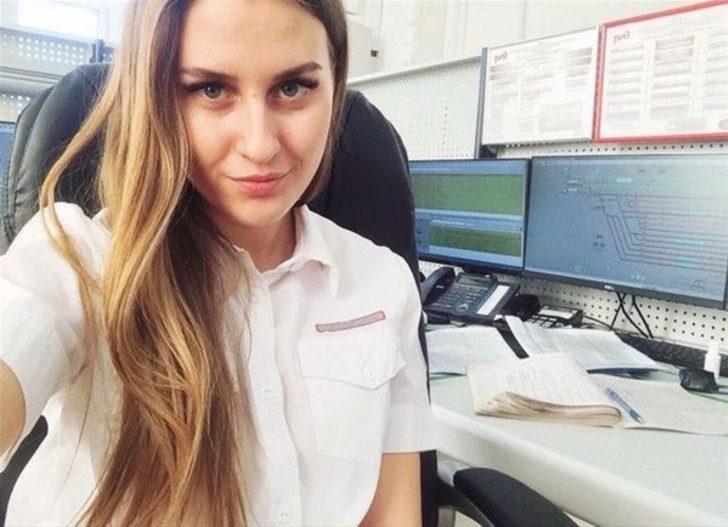 Rus trenlerinin kadın çalışanları  G2