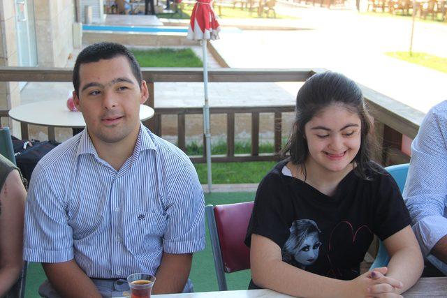 Elazığ da  Down Kafe de &ccedil;ocuklar topluma kazandırılıyor 1