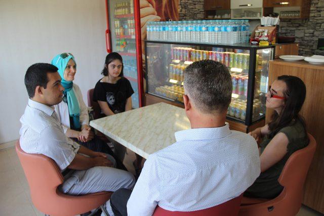 Elazığ da  Down Kafe de &ccedil;ocuklar topluma kazandırılıyor 3