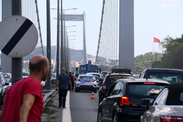 FSM girişindeki kaza trafiği kilitledi