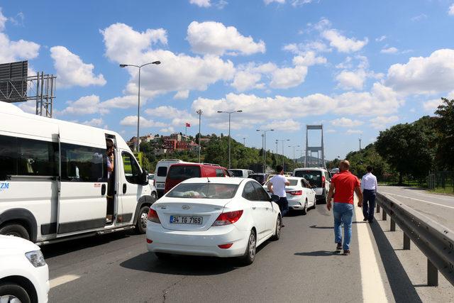 FSM girişindeki kaza trafiği kilitledi