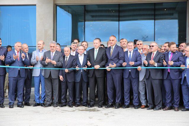 Cumhurbaşkanı Erdoğan, Rize’de otel açılışı yaptı