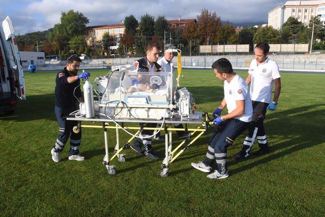 4 günlük bebek, ambulans helikopterle sevk edildi