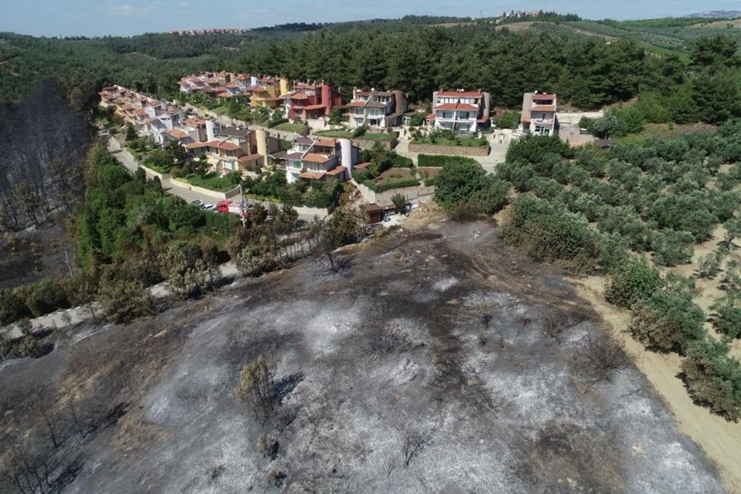 Bursa'daki yangının izleri havadan g&ouml;r&uuml;nt&uuml;lendi 