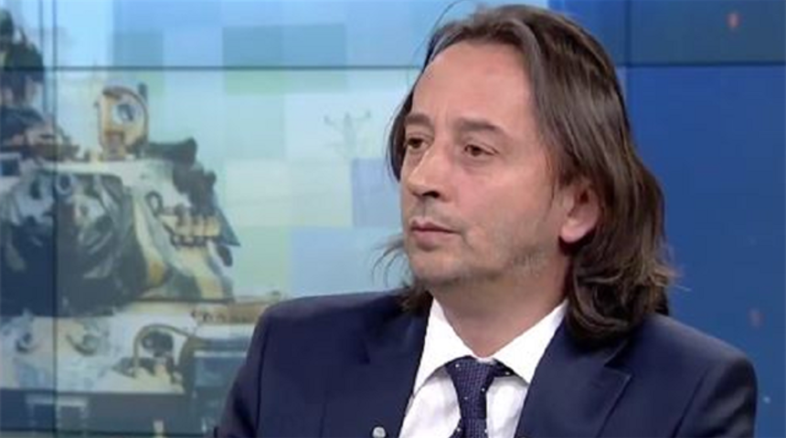 Yeni Şafak Genel Yayın Y&ouml;netmeni İbrahim Karag&uuml;l: İşi silah olan silahına sarılsın