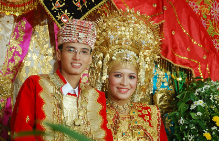 Şaka değil! Bu adada erkekler gelin oluyor G2