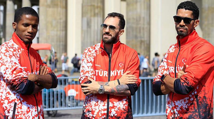 T&uuml;rkiye Atletizm Şampiyonasını 5 madalya ile kapattı