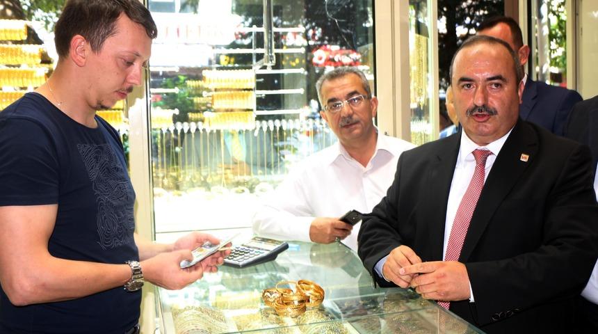 Kırıkkaleli iş insanı, 11 bin dolar ile yarım kilo altın bozdurdu