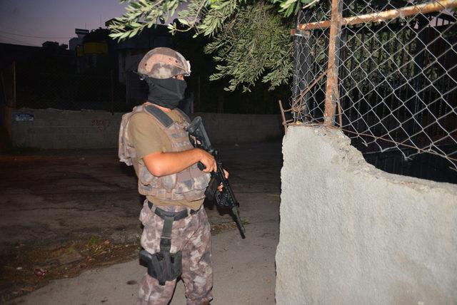 Adana'da PKK'ya 15 Ağustos operasyonu:12 gözaltı