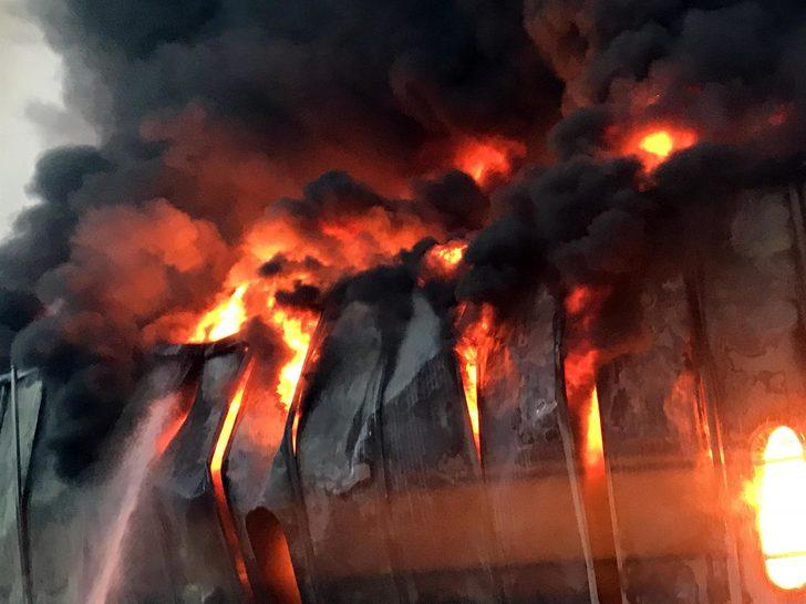 Sakarya'da fabrika alev alev yandı  G4