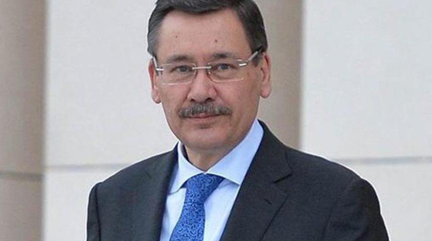 Melih G&ouml;k&ccedil;ek'in Twitter paylaşımı yine &ccedil;ok konuşulacak! Nihat Gen&ccedil;'in Muharrem İnce'ye tepki s&ouml;zlerini paylaştı