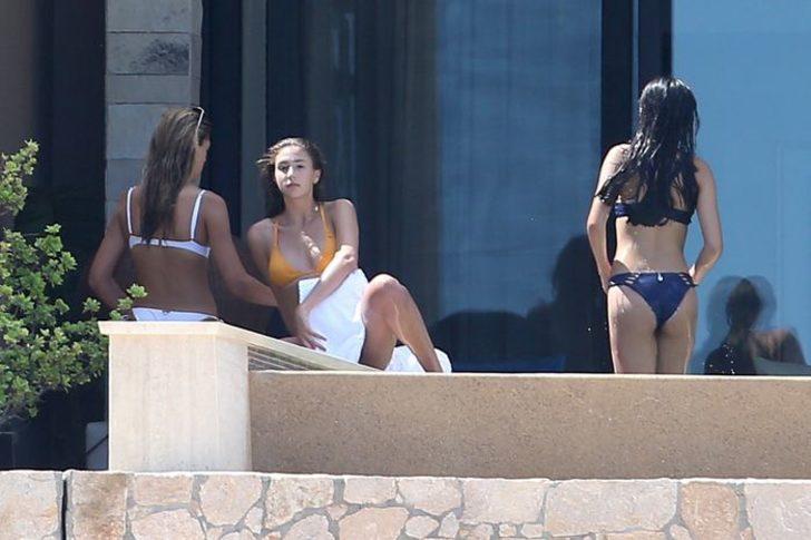 Rocky'nin kızları tatilde! Herkes onlara baktı G4