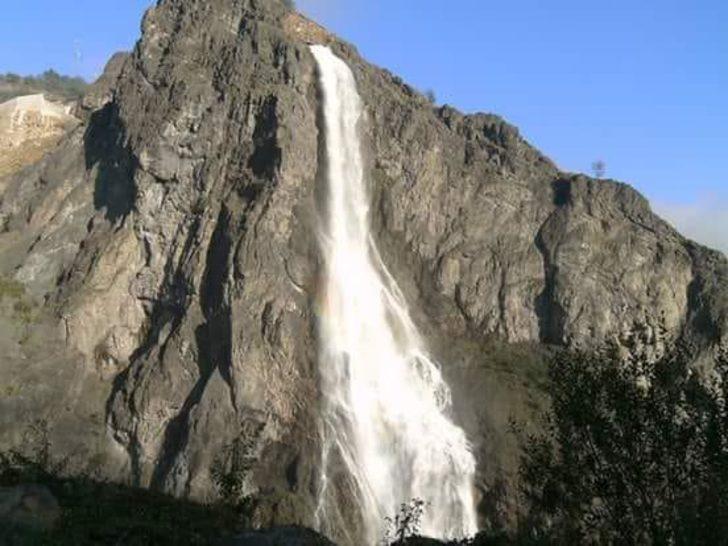 Dağı delip şelale yaptılar  G3