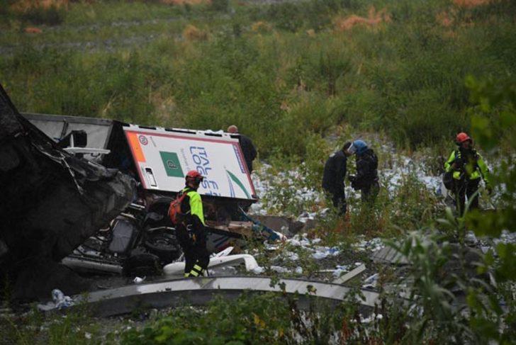 İtalya'da facia! Köprü çöktü, onlarca ölü var…  G3