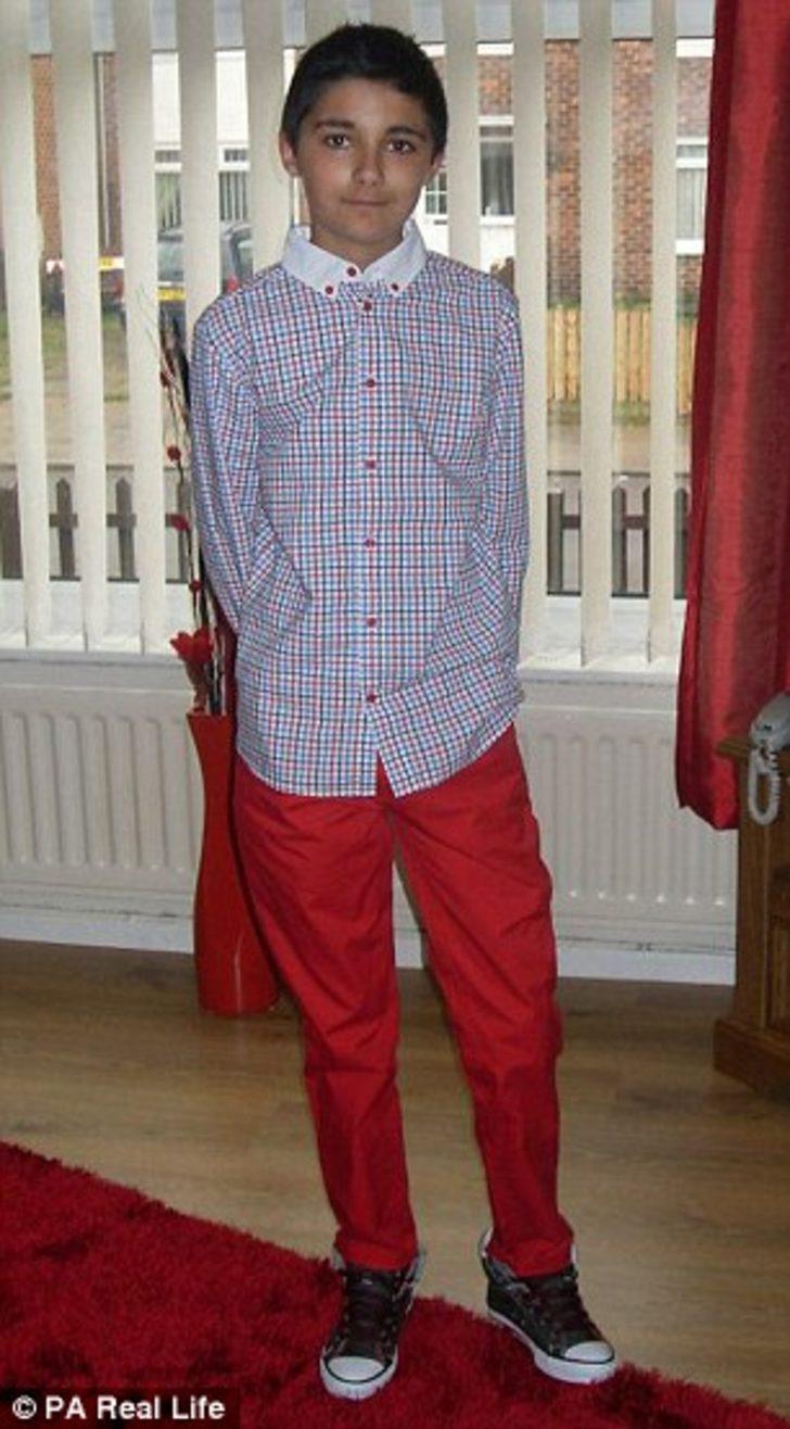 Onu gören Kim Kardashian'ın kardeşi sanıyor! Aslında gerçek bambaşka! G1