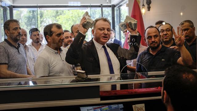 MASKO esnafı dolar bozdurdu