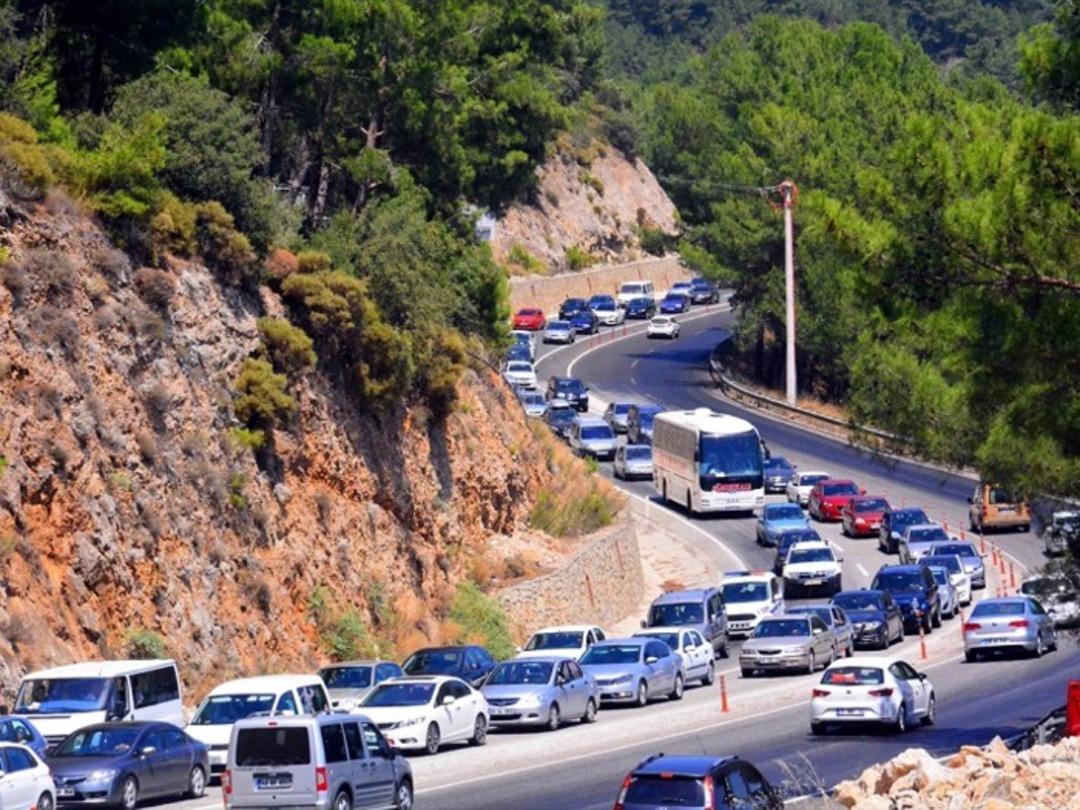Tatile gidecekler dikkat! Bayram trafiği ne zaman başlar? Bayram trafiğinden kurtulmak i&ccedil;in ipu&ccedil;ları
