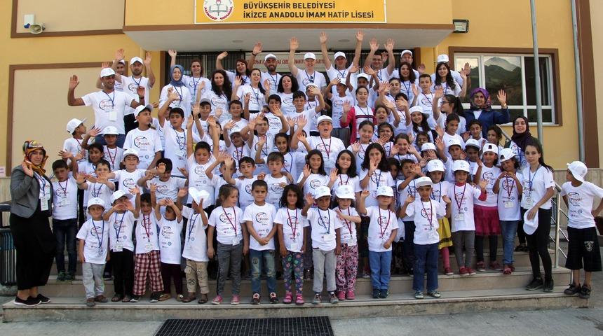 Mevsimlik fındık iş&ccedil;ileri bah&ccedil;ede, &ccedil;ocukları yaz okulunda