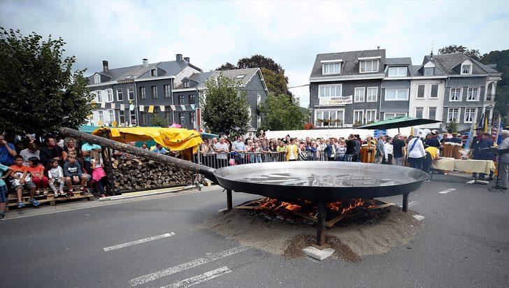 Belçika'da 10 bin yumurtalı dev omlet G4