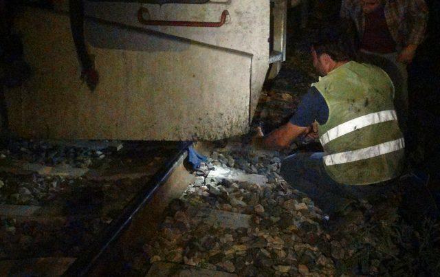 Bandırma'da yük treninin önüne atlayan kişi öldü