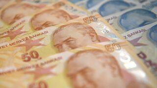 İngiltere'de Türk Lirası'na artan talebin karşılanmasında 'zorluk yaşlanıyor'