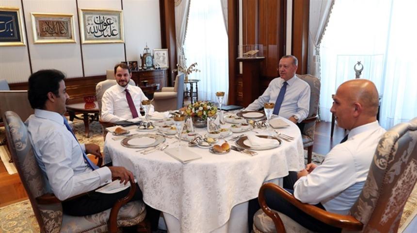 Erdoğan ile Katar Emiri'nin çalışma yemeğinde dikkat çeken tablo