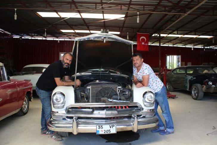 'Kullanılamaz' denilen klasik otomobiller, onların elinde hayat buluyor  G1