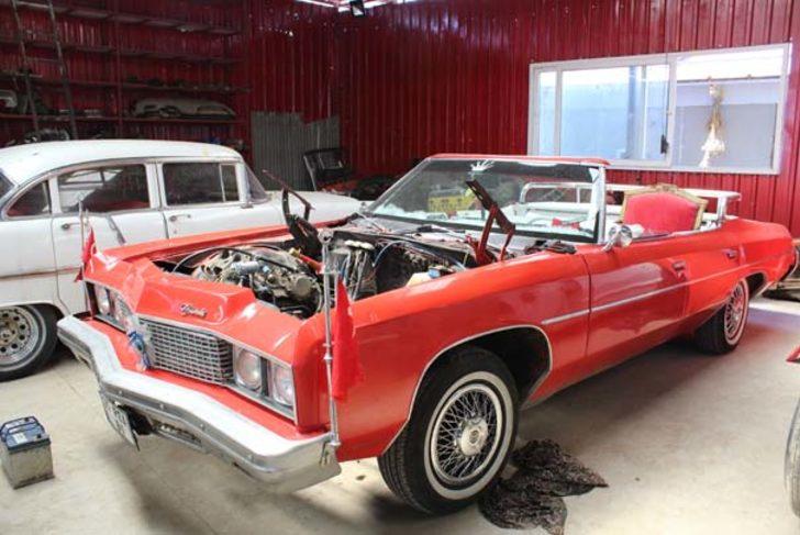 'Kullanılamaz' denilen klasik otomobiller, onların elinde hayat buluyor  G4