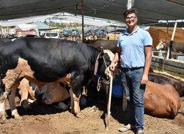 Kurbanlık satıcıları son günü bekliyor