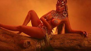 Mert Alaş Nicki Minaj'a klip çekti